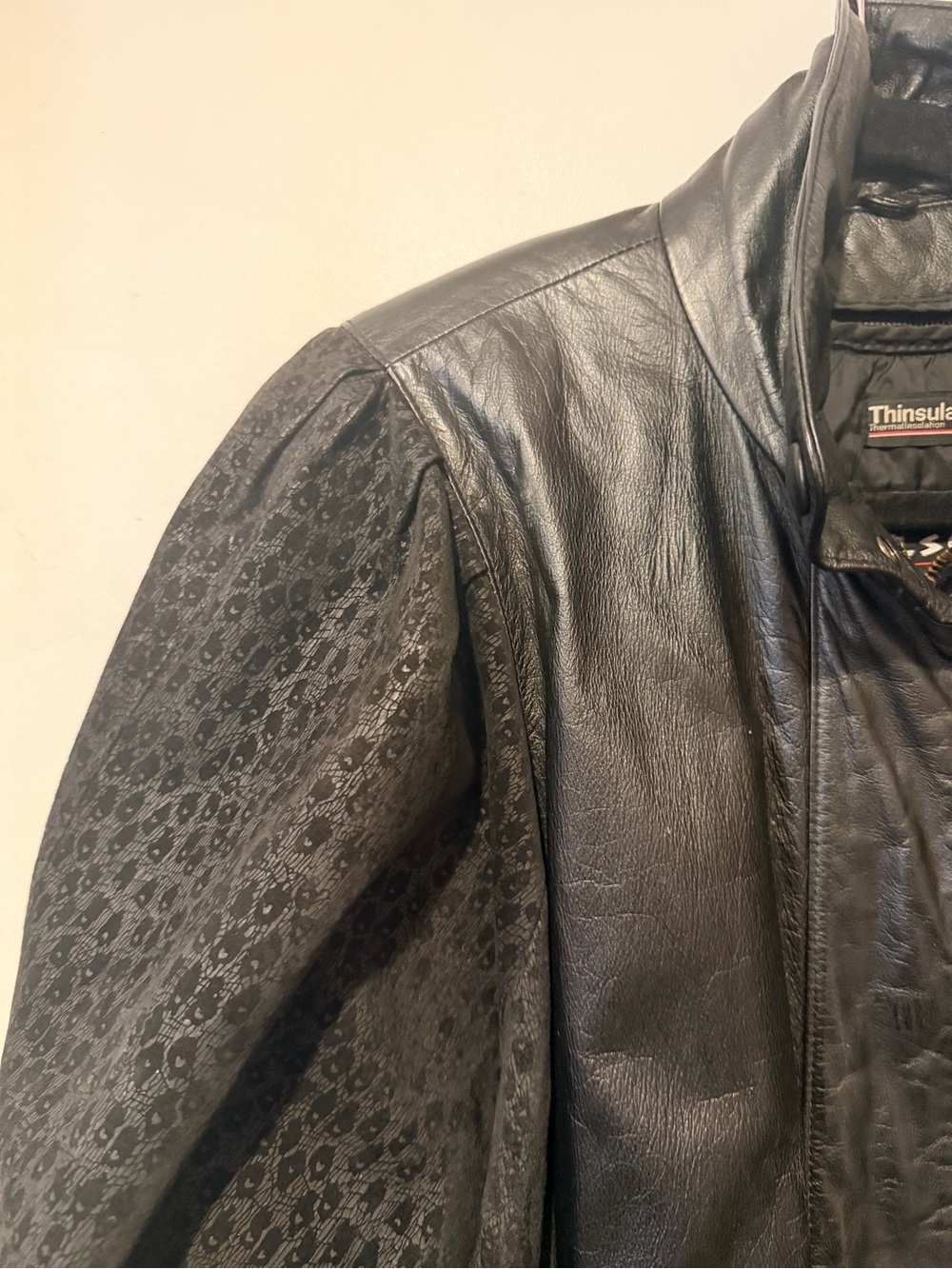 Wilson’s black leather deadstock 80s jacket with Textured Sleeves (S) NWOT - Picture 2 of 11